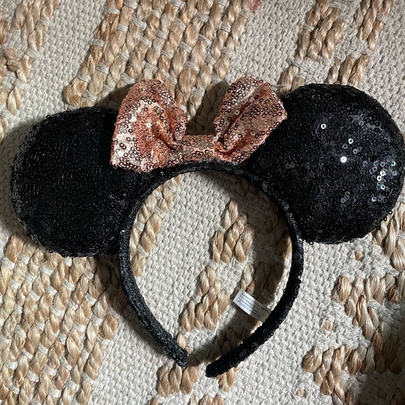 NWOT Disney Ears - Picture 3 of 4
